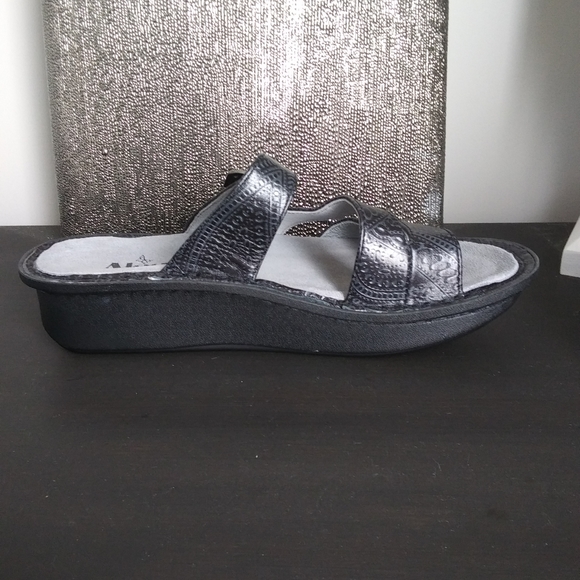 Sandales à Plateforme Apt. 9 Coralia Blanches Taille 9 Femme - Neuves Sans Emballage, Style Wedge